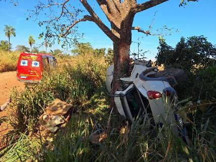 Quatro trabalhadores rurais morreram em acidente em estrada vicinal 