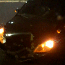 &quot;De novo&quot;: condutor passa canteiro, atravessa avenida e atinge casa 