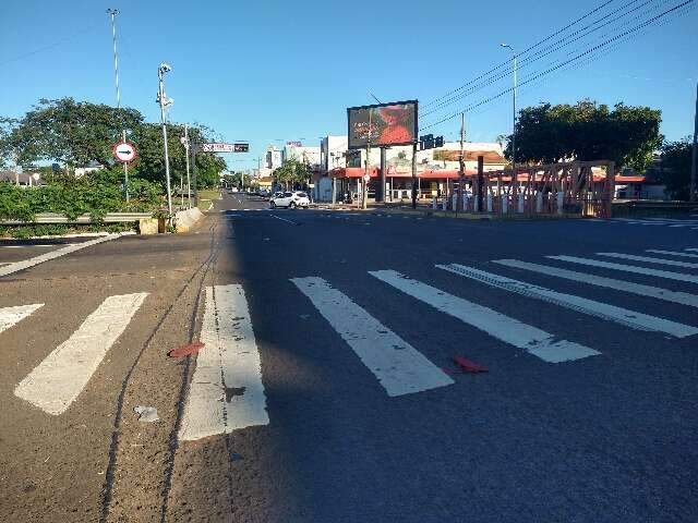 Pedestre morre atropelado e motorista foge sem prestar socorro na Afonso Pena