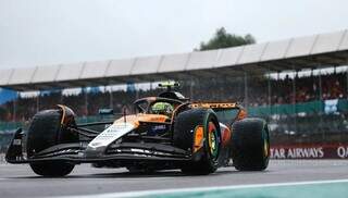 Com dobradinha da McLaren, Norris vence prova ca&oacute;tica do GP da Inglaterra
