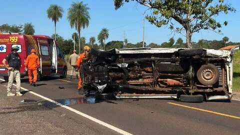 Servidor federal morre em acidente entre camionete e carreta 