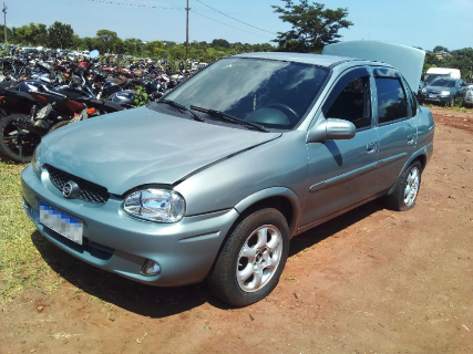 Leil&atilde;o de apreendidos do Detran tem Corsa a R$ 3,5 mil e 81 motocicletas