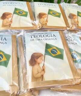 De anivers&aacute;rio, pais transformam as li&ccedil;&otilde;es com filha autista em livro