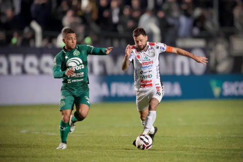 Segunda divis&atilde;o tem virada e cl&aacute;ssico mineiro com gol de cabe&ccedil;a