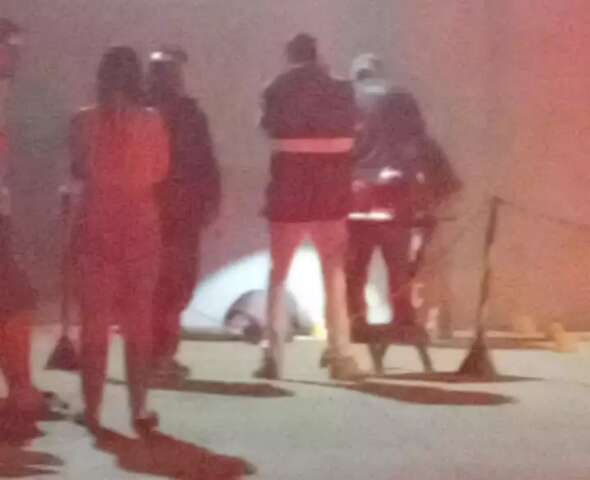 &ldquo;Virou um inferno&rdquo;: moradores reclamam de tabacaria onde rapaz foi executado