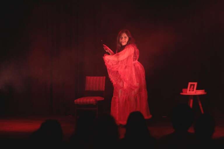 Companhia inaugura espaço com aulas e apresentações de teatro