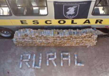 &Ocirc;nibus escolar adaptado para tr&aacute;fico escondia R$ 4 milh&otilde;es em maconha