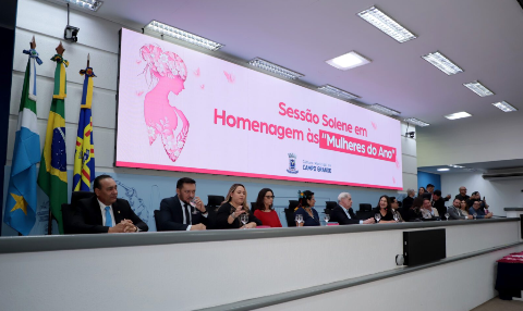 Leitores rejeitam gastos do Legislativo com homenagens e pr&ecirc;mios simb&oacute;licos