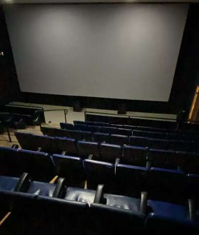 Depois de duas d&eacute;cadas, cinema &eacute; aberto em casar&atilde;o hist&oacute;rico de Corumb&aacute;