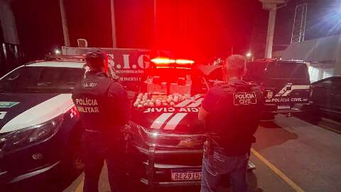 Pol&iacute;cia encontra droga em cofres na casa de traficante morto em cela