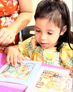 M&atilde;e produz livros de colorir para filha de 6 anos tratar doen&ccedil;a rara