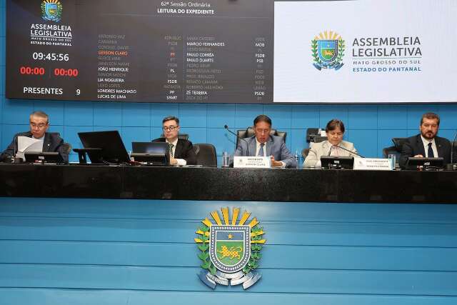 Deputados aprovam projeto que autoriza Refis do Tribunal de Contas 