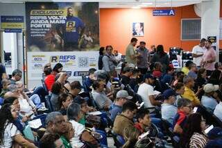 Pen&uacute;ltimo dia do Refis tem fila, desist&ecirc;ncia e correria para pagar d&iacute;vidas
