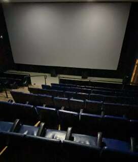 Depois de duas d&eacute;cadas, cinema &eacute; aberto em casar&atilde;o hist&oacute;rico de Corumb&aacute;