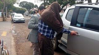 Pecuarista que matou vizinho em briga por boi se entrega &agrave; pol&iacute;cia