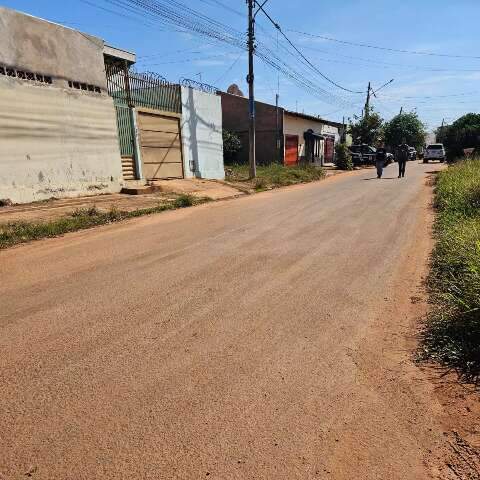 Homem &eacute; esfaqueado pelo atual namorado da ex; v&iacute;tima levou oito golpes
