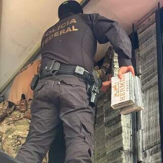 Maior do ano: PF apreende uma tonelada de coca&iacute;na pura na Capital