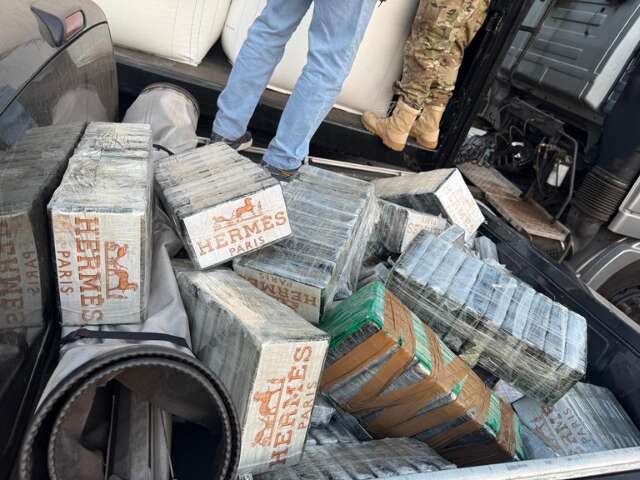Maior do ano: PF apreende uma tonelada de coca&iacute;na pura na Capital