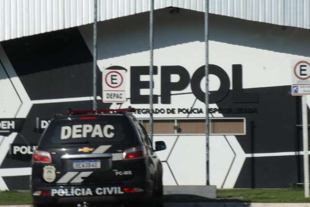 Idosa &eacute; resgatada em casa sem comida e filha presa por maus-tratos