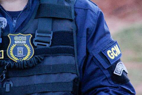 Jovem espancado por guardas est&aacute; em liberdade e segue nas ruas