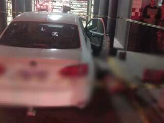 Casal &eacute; assassinado a tiros dentro de carro em Coronel Sapucaia
