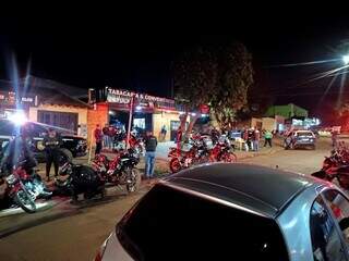 Pol&iacute;cia apreende contrabando e prende suspeitos em fiscaliza&ccedil;&atilde;o de bares 