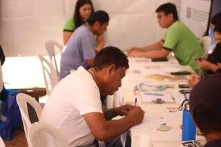 Feira leva 4 mil vagas de emprego e estágio à praça esportiva da Capital Feira leva 4 mil vagas de emprego e estágio à praça esportiva da Capital