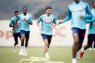 Brasileirão retorna neste sábado após um mês de pausa para o Mundial de Clubes Brasileirão retorna neste sábado após um mês de pausa para o Mundial de Clubes
