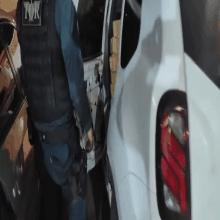 Mais de 2 toneladas de maconha s&atilde;o apreendidas em carros abandonados
