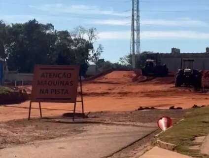Moradora reclama de obra que tira sossego da vizinhan&ccedil;a at&eacute; no domingo 