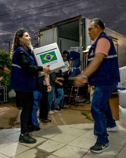 Por Corumb&aacute;, Brasil envia 600 mil doses de vacina contra sarampo &agrave; Bol&iacute;via