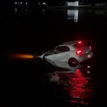 Carro afunda no Rio Paraguai e bombeiros fazem 2&ordf; busca por condutor 
