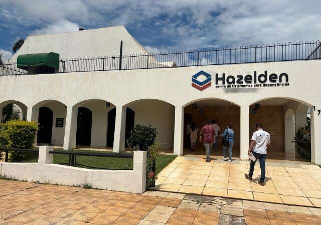 Cl&iacute;nica &eacute; interditada ap&oacute;s adolescente morrer amarrada e sedada