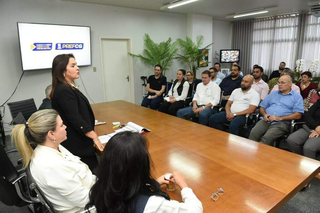 Prefeitura oficializa teto de gastos e leilão de dívidas em pacote fiscal Prefeitura oficializa teto de gastos e leilão de dívidas em pacote fiscal