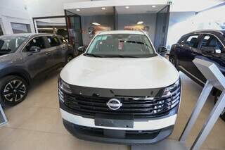 Na Raviera, o novo Kicks 2026 chegou para mudar tudo que voc&ecirc; espera de um SUV
