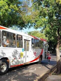 Faixa de &ocirc;nibus na Mato Grosso causa d&uacute;vidas, multas e reclama&ccedil;&otilde;es
