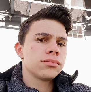Jovem atacado por pitbulls pode perder bra&ccedil;o e fam&iacute;lia pede doa&ccedil;&atilde;o de sangue