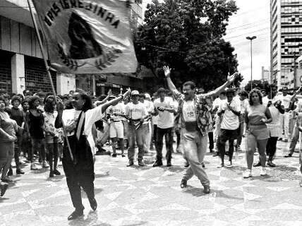 Maior campe&atilde; do Carnaval, Igrejinha faz 50 anos com tributo a integrantes