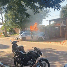 Confronto armado deixa dois mortos e carros incendiados na fronteira