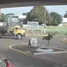 Fisiculturista morre ao bater moto em caminh&atilde;o que invadiu preferencial