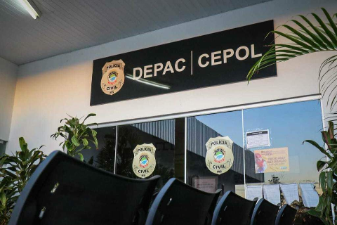 Pol&iacute;cia investiga sequestro de homem encontrado nu na BR-262