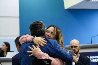 Após semestre de tretas, folga parlamentar inicia com paz e amor Após semestre de tretas, folga parlamentar inicia com paz e amor