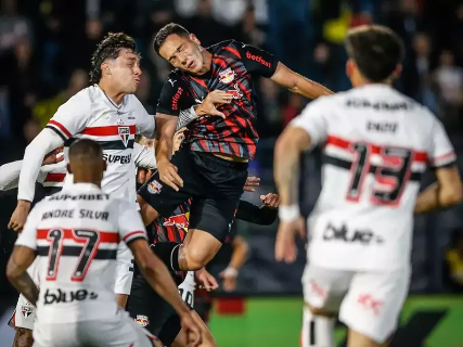 Bragantino perde chance de lideran&ccedil;a isolada ap&oacute;s empate com S&atilde;o Paulo