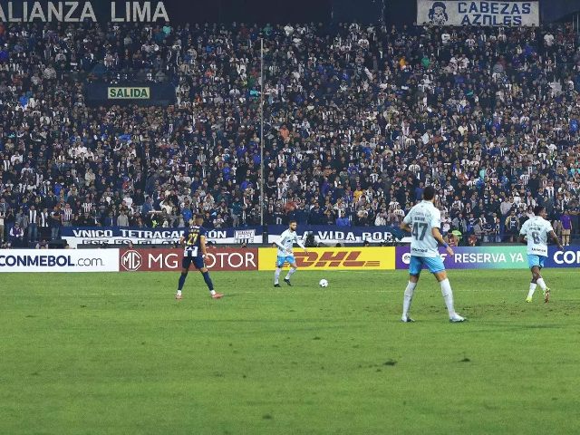 Gr&ecirc;mio desaba no segundo tempo e Alianza conquista vit&oacute;ria em casa