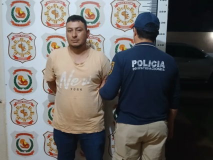 Dono de caminhonete queimada ap&oacute;s dupla execu&ccedil;&atilde;o alega que vendeu ve&iacute;culo