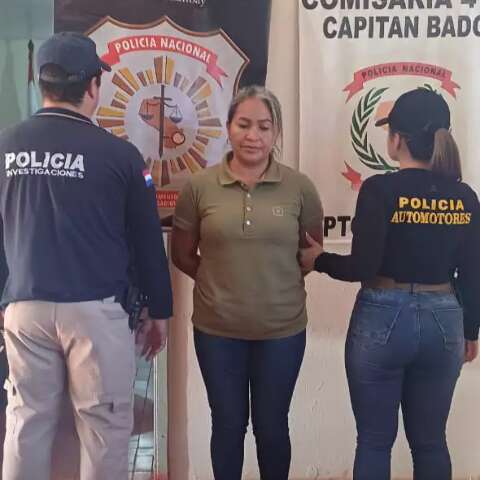 Mulher que guardou picape usada em execu&ccedil;&atilde;o &eacute; presa com carros furtados