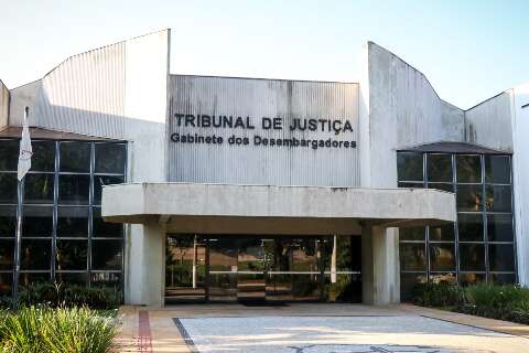 Assessora de desembargador &eacute; exonerada por fraudar cart&atilde;o de cr&eacute;dito de ju&iacute;za