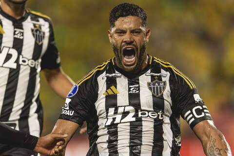Hulk marca de p&ecirc;nalti e garante vit&oacute;ria do Atl&eacute;tico-MG sobre Bucaramanga
