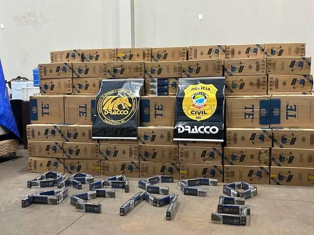 Pol&iacute;cia descobre dep&oacute;sito com meio milh&atilde;o de reais em cigarros contrabandeados