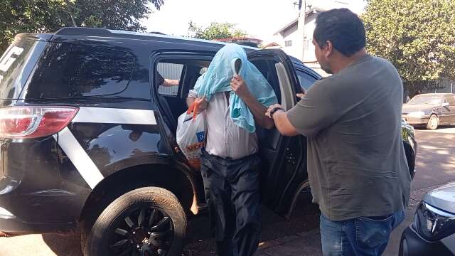Pecuarista que matou vizinho em briga por bois &eacute; levado para pres&iacute;dio